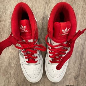 Adidas 3 Streifen The Brand Die Marke Mit Den EVH791004